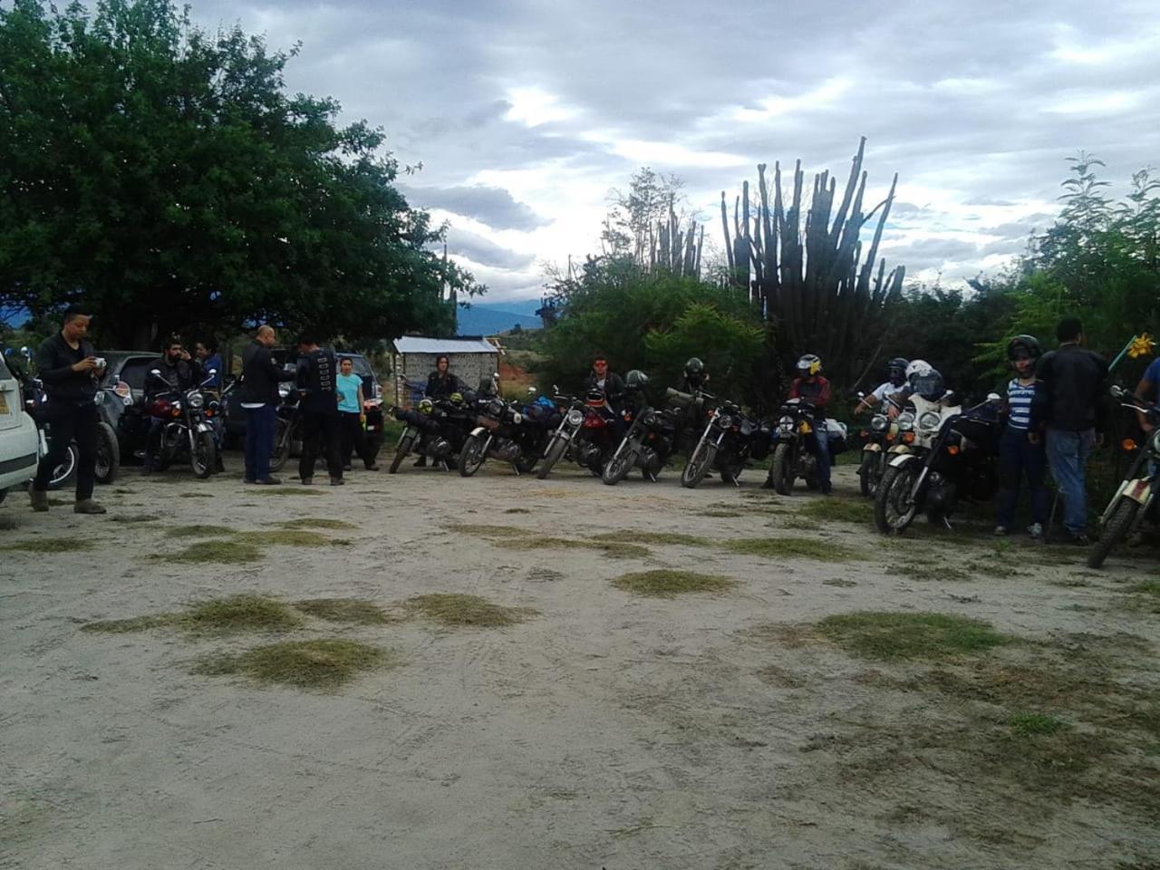 Alojamiento Casa De Campo Los Cactus Villavieja Buitenkant foto